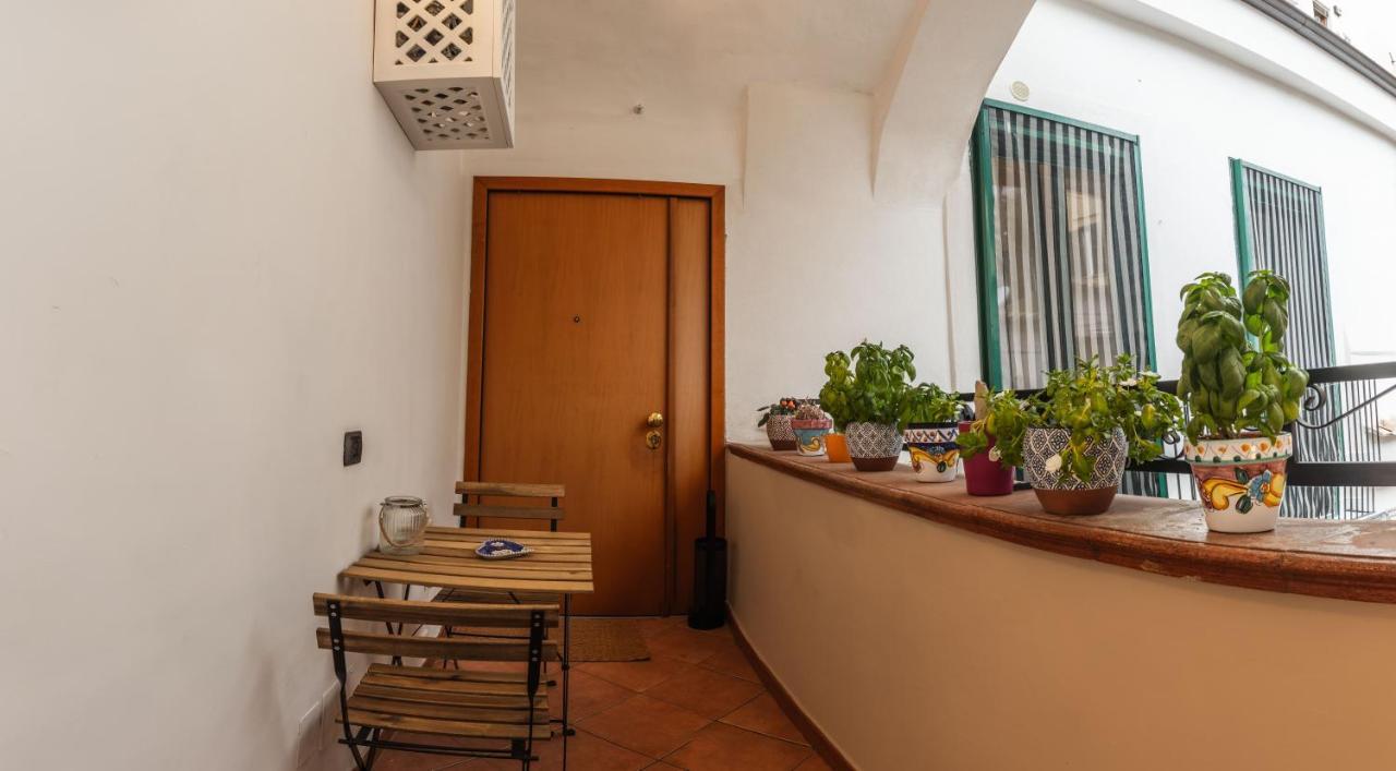 Hippocratica Apartment Salerno Exterior photo